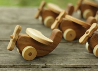 Дерев’яні розвиваючі іграшки для дітей