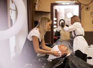Переваги відвідування салонів краси